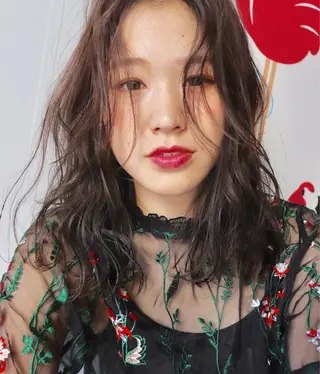 ミディアム カラー 萌花 moeka /韓国/レイヤーのヘアスタイル