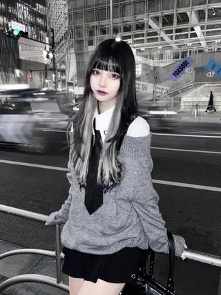 ロング カラー ホワイト&レイヤー カット職人長畠俊輔のヘアスタイル