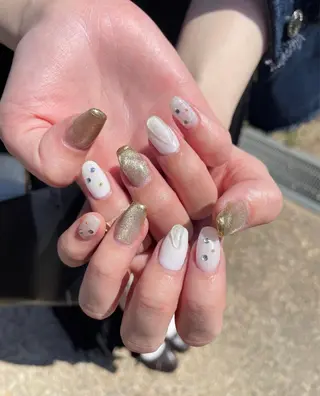 ネイル 楢本 彩耶のネイルデザイン