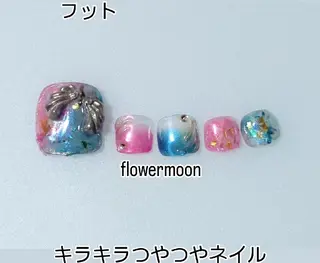 ネイル フラワー ムーンのネイルデザイン