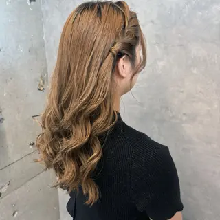 ロング ヘアアレンジ NUMBER_ ユイナのヘアスタイル