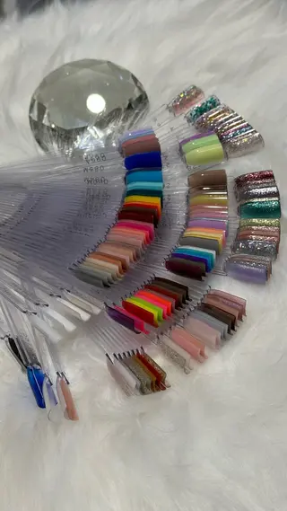 ネイル COL.所属・col.nail COCOAの眉毛・アイブロウイメージ