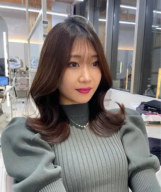 ミディアム 顔周り/透明感カラー /韓国ヘア/TAKUのヘアスタイル