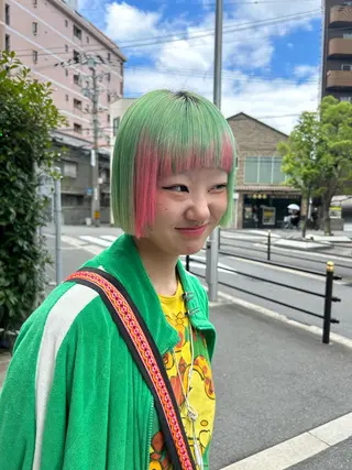 ショート カラー 中崎町ハイトーン🫧 神崎 源のヘアスタイル