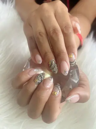 ネイル Beauty　salon Alona所属・Nail salon Charmanteのネイルデザイン
