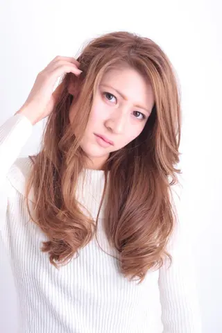 ロング カラー RESBORN所属・長岡 大偉のヘアスタイル