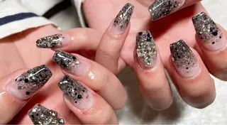 ネイル ネイルスタジオ シェイクユアハンズのネイルデザイン