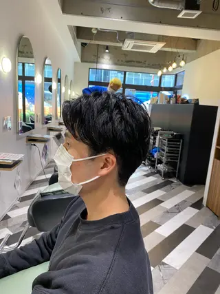 メンズ ヘアリゾート粋 enam 新宿東口店所属・斎藤 友太のヘアスタイル