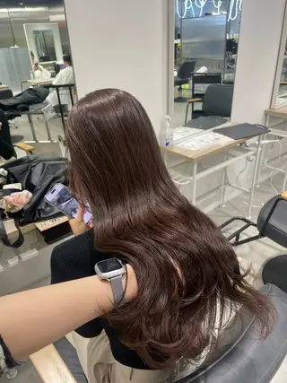 ロング クルミ/ 💕ワンホンネイルのネイルデザイン