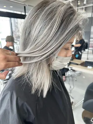ミディアム カラー パーマ ヘアアレンジ キッズ ネイル マツエク・マツパ アイブロウ 井上 一平のヘアスタイル