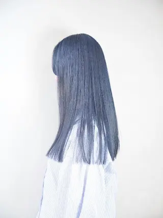 ロング Armoire所属・安藤悠里/ハイトーン /デザインカラーのヘアスタイル