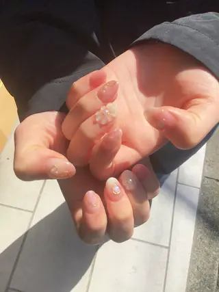 ネイル Nest 岩崎のネイルデザイン