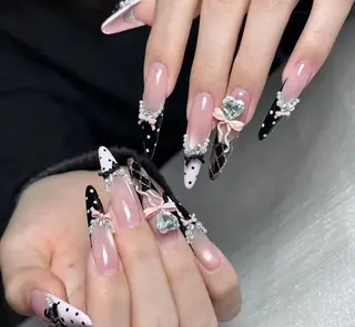 ネイル Pure&Rich Nailのネイルデザイン