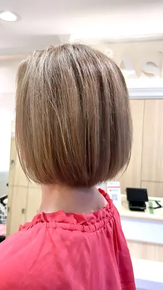 ミディアム カラー 木幡 響のヘアスタイル