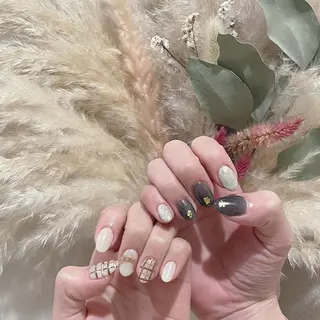 ミディアム Lety total beautyのネイルデザイン