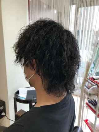 パーマ メンズ カ レラのヘアスタイル