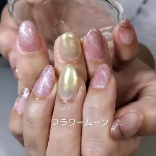 ネイル フラワー ムーンのネイルデザイン