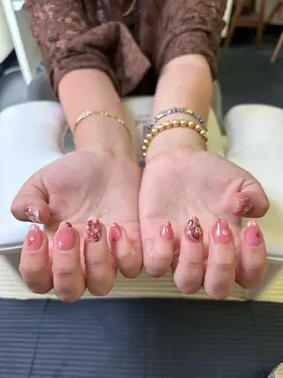 ネイル ヒュン オアンのネイルデザイン
