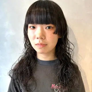 セミロング パーマ デザインカラー/パー マ🦖外岡咲希🦖のヘアスタイル