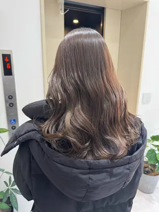 セミロング 透け 艶感カラー齊木 勇人のヘアスタイル