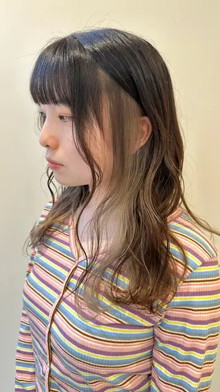 セミロング カラー ベージュ/インナー カラー🤍Rieのヘアスタイル
