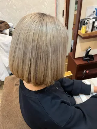 ショート カラー Lamie所属・大人女子&髪改善専門 Nobuフリーランスのヘアスタイル