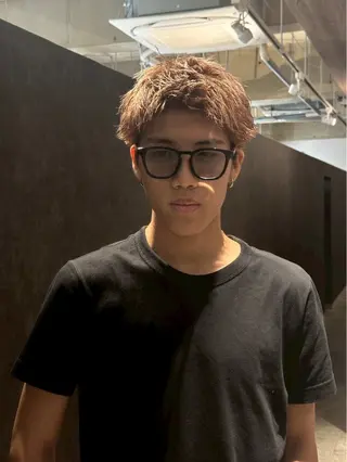 ショート カラー メンズ 金山駅前/メンズ パーマ/真柄 恒輝のヘアスタイル