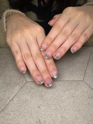 ネイル 三輪 彩美春のネイルデザイン