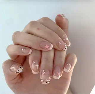 ネイル T. Leeのネイルデザイン