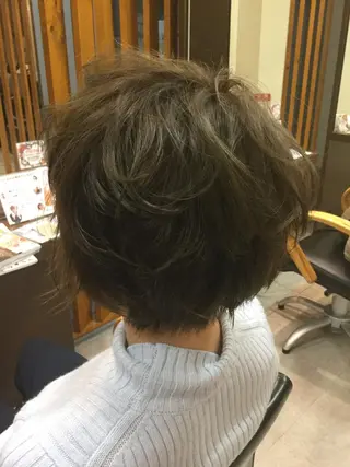 カラー 平 一裕のヘアスタイル