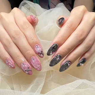 ネイル Sarina ⋆⭒˚のネイルデザイン