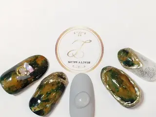 ネイル nail salon lux所属・ネイリスト yukaのネイルデザイン