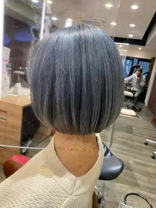 ショート ケリーズグリーン所属・ボブ/艶ハイトーン 森田/嵩士のヘアスタイル