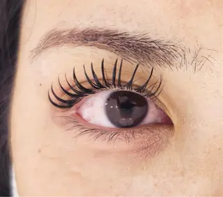 マツエク・マツパ Eyelash & Nail 福岡天神 MAXKELLY所属・オ ノのマツエク・マツパデザイン