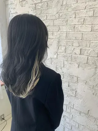セミロング ブリーチ特化 ハイトーンRYOYAのヘアスタイル