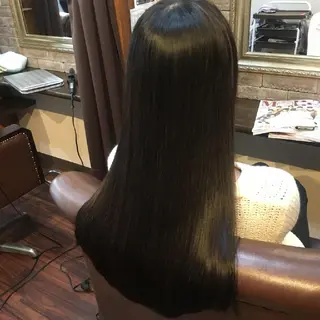 セミロング カラー 美髪 カラーリストのヘアスタイル