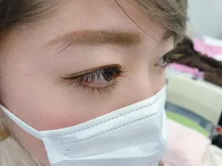 マツエク・マツパ 石渡このみ 🍊レイヤーカットのヘアスタイル