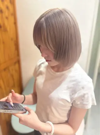 ミディアム 女性専用サロン iiro所属・hina/透明感🍒 【元町】のヘアスタイル