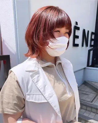 ショート カラー mika｜ブルーカラ ー｜ハイトーンカラーのヘアスタイル