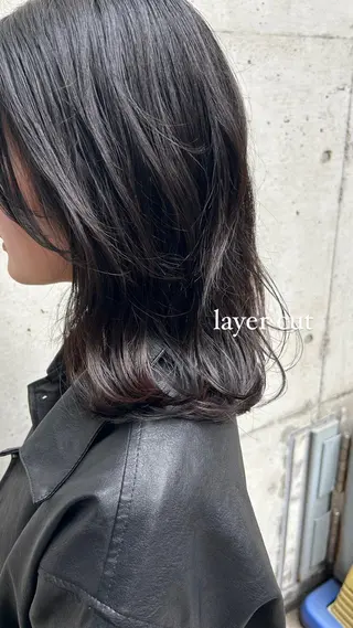 ミディアム ミウラナツサ /レイヤーカットのヘアスタイル