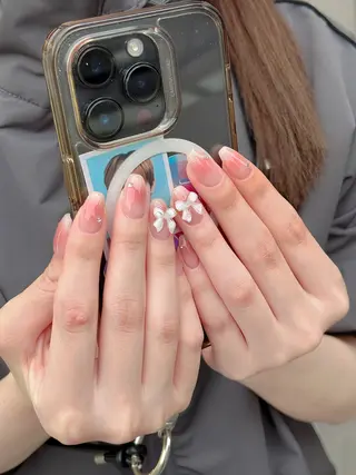 ネイル 宮澤 朱里のネイルデザイン