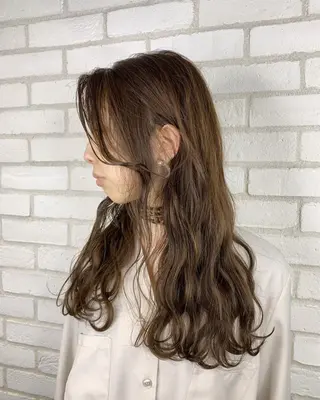 セミロング カラー she2.shinjuku所属・顧客様専用予約 新規予約不可のヘアスタイル