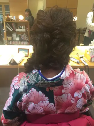 セミロング カラー ヘアアレンジ メンズパーマの巨匠 鈴木純のヘアスタイル