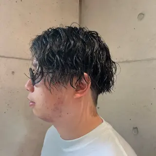 パーマ メンズ 🦖Maho🦖 ブリーチカラーのヘアスタイル