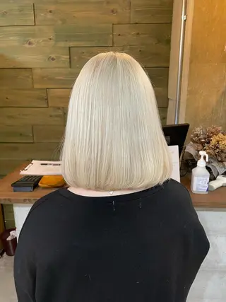 ショート カラー uru"所属・uru" すずきさゆりのヘアスタイル