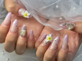 ネイル Queennail 北堀江AYAのネイルデザイン