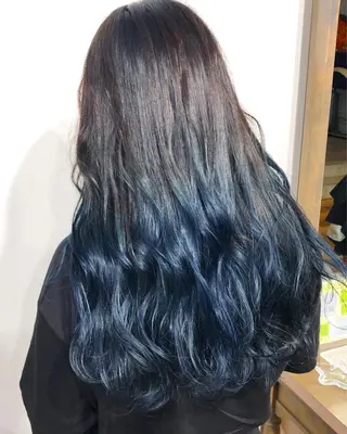 ロング カラー タカハシ ユウキのヘアスタイル