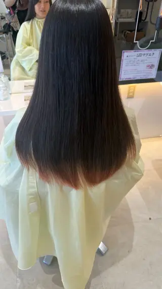 カラー 夏見 沙帆のヘアスタイル