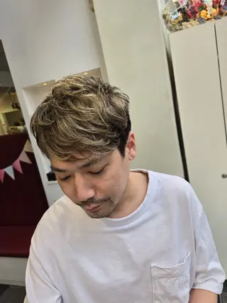 ショート メンズ カラー 遠藤 史秋のヘアスタイル