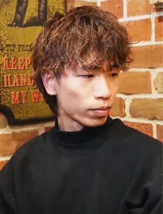 ミディアム 三輪 晃大のヘアスタイル